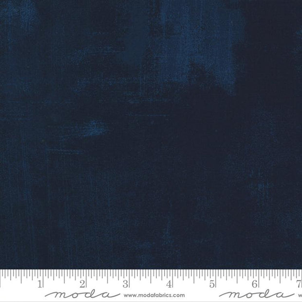 11108 558 Grunge True Blue Extra Wide Quilt Backing (108in) 1/2m