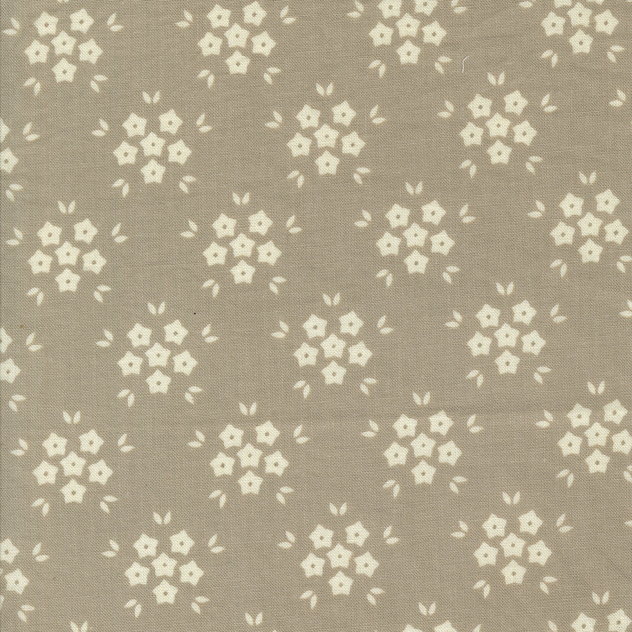 Moda Fabrics - Hollyhocks Roses  Linen Flower Puffs 1/2m