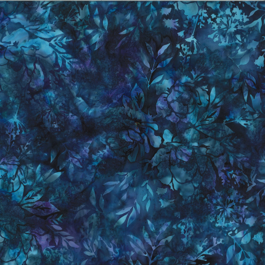 Hoffman Sweet Shoppe Batiks Iris 1/2m