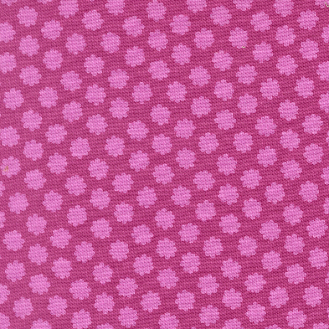 51276 20 Puffball Passion Fruit Scenery by Elizabeth Hartman 1/2m