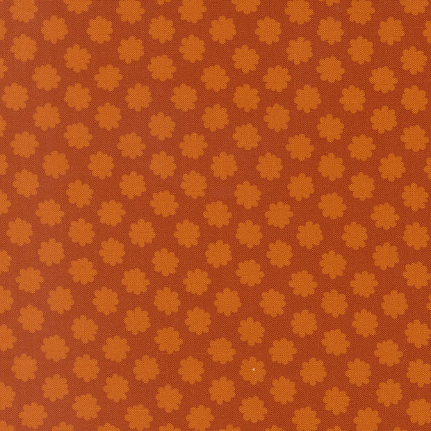 51276 22 Puffball Spice Scenery by Elizabeth Hartman 1/2m