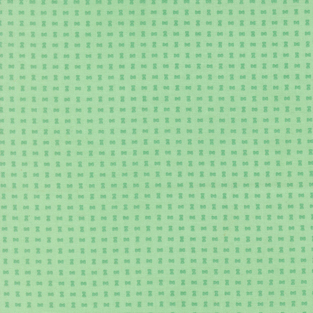 51277 18 Spools Aqua Scenery by Elizabeth Hartman 1/2m
