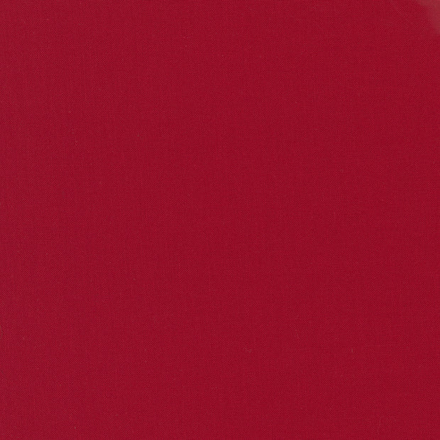 9900-17 Country Red, Bella Solids 1/2m