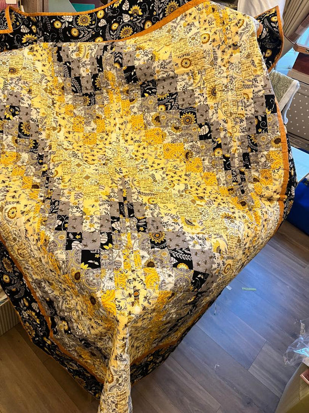 6 Sessions, commencing Mon. 21 Sep - Modern Flower Wall Hanging (Liz Daniels)
