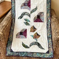 6 Sessions, commencing Tues. 18 Aug - Modern Flower Wall Hanging (Liz Daniels)