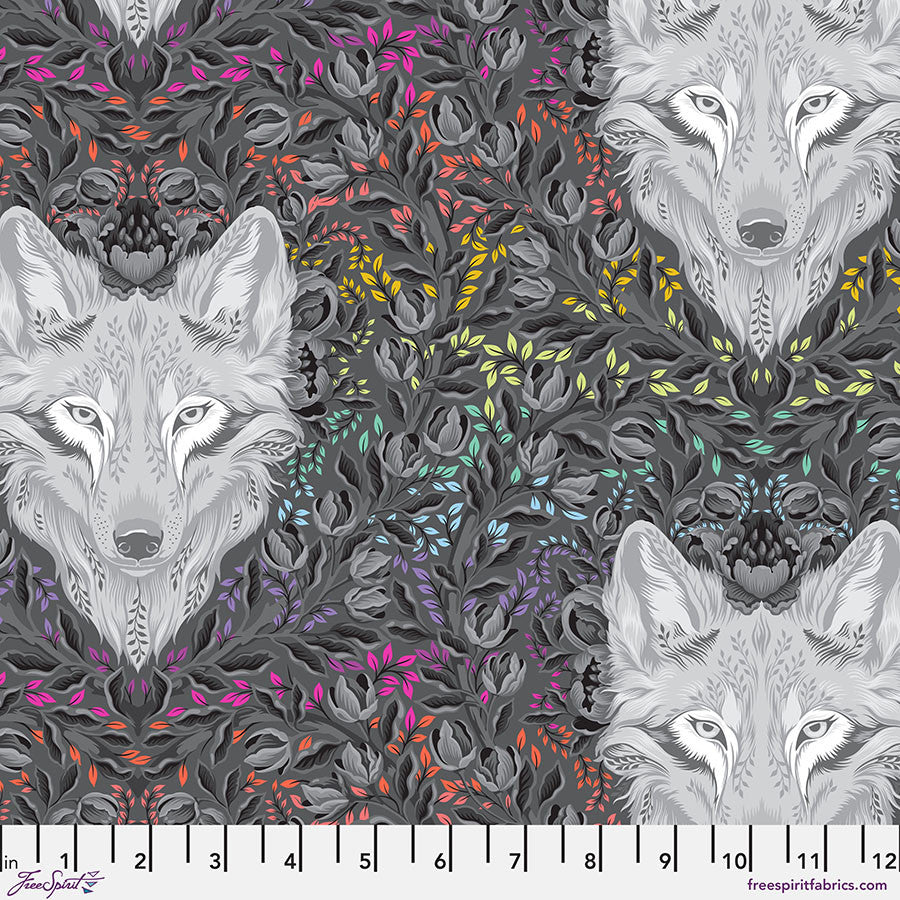 PWTP256.Carbon Wolf of Pink Street, Graywork 1/2m