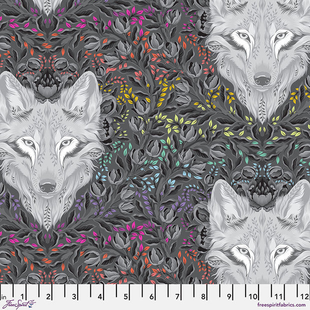 PWTP256.Carbon Wolf of Pink Street, Graywork 1/2m