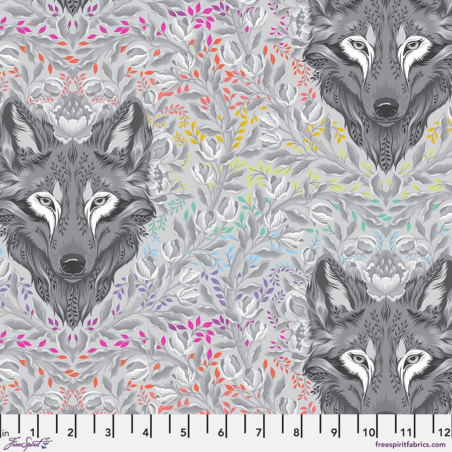 PWTP256.Fog Wolf of Pink Street, Graywork 1/2m