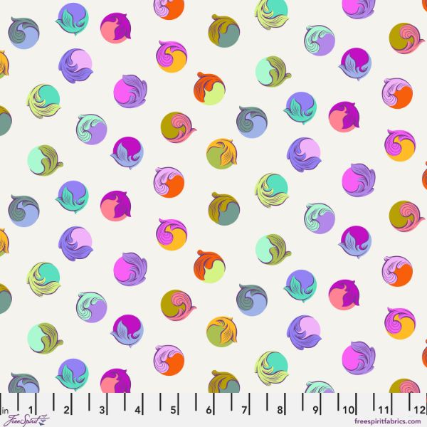 Pre-Order Now PWTP286.Pearl Gumdrop, Legendary by Tula Pink 1/2m